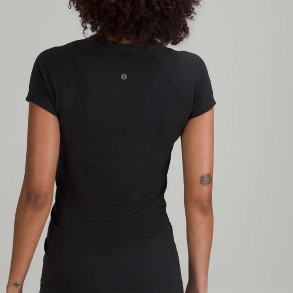 lululemon athletica Tops - Lululemon Swiftly Tech Short-Sleeve Shirt 2.0
Black / Black size 10 like new